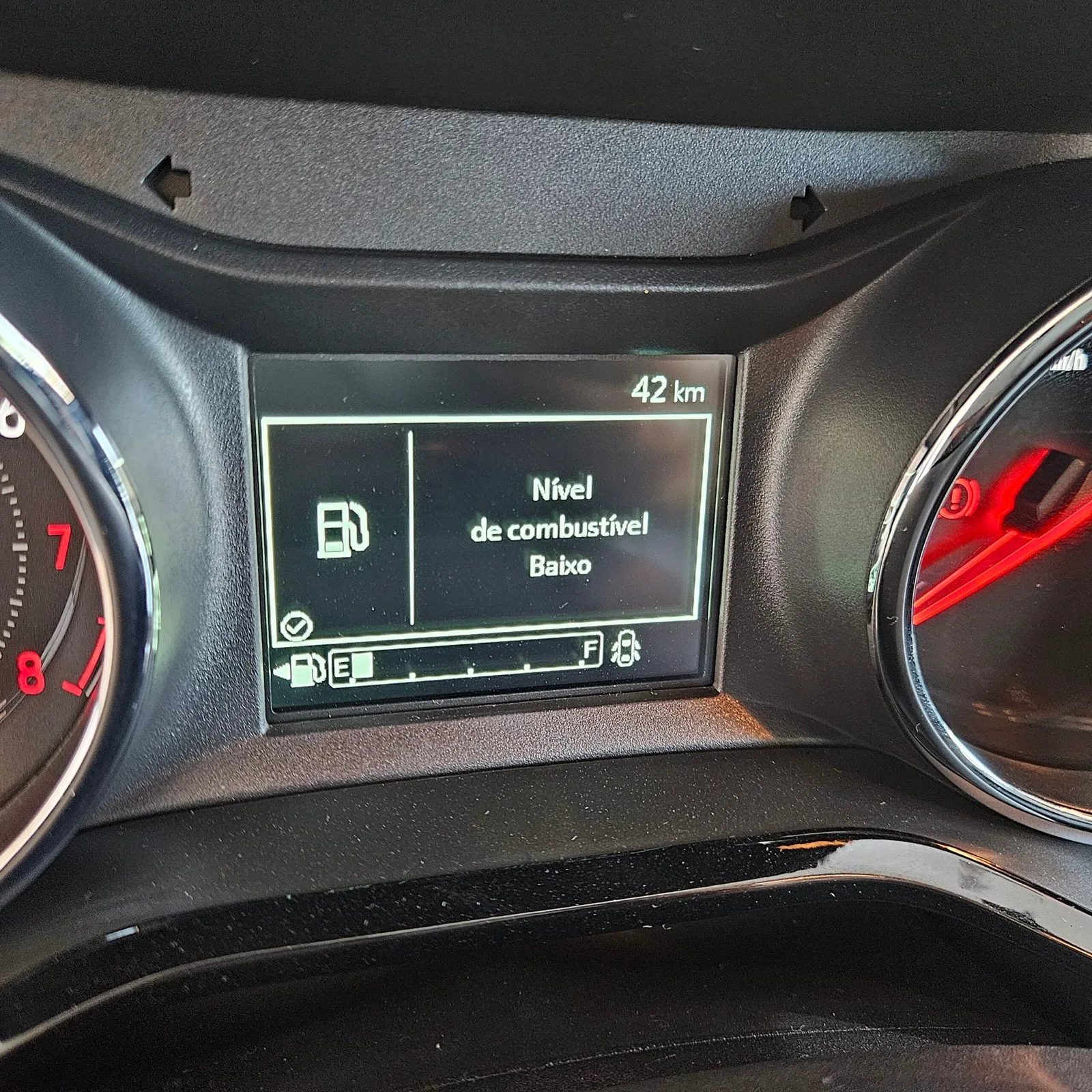Chevrolet Onix — foto 10