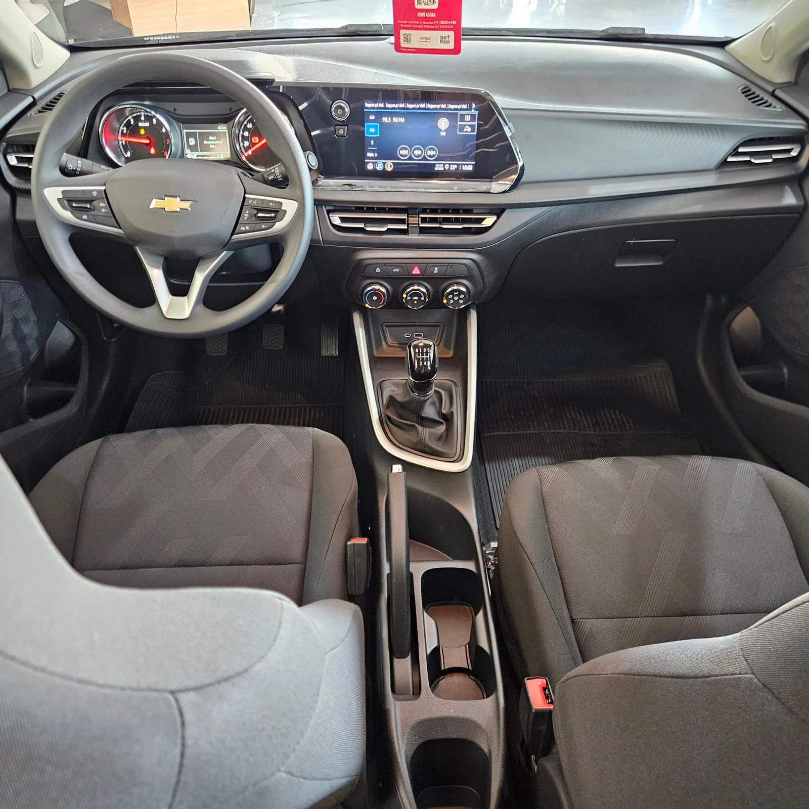 Chevrolet Onix — foto 12