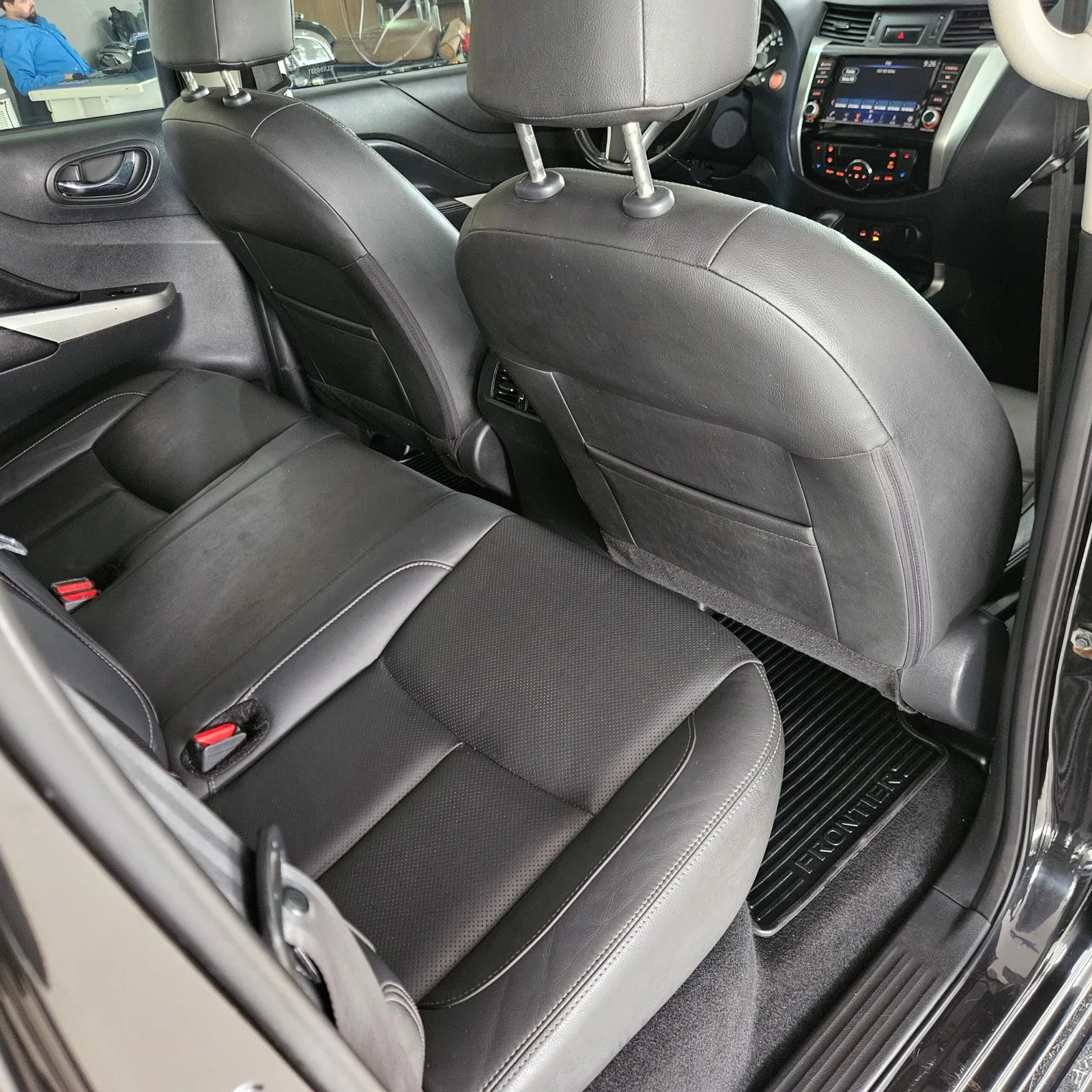 Nissan Frontier — foto 13