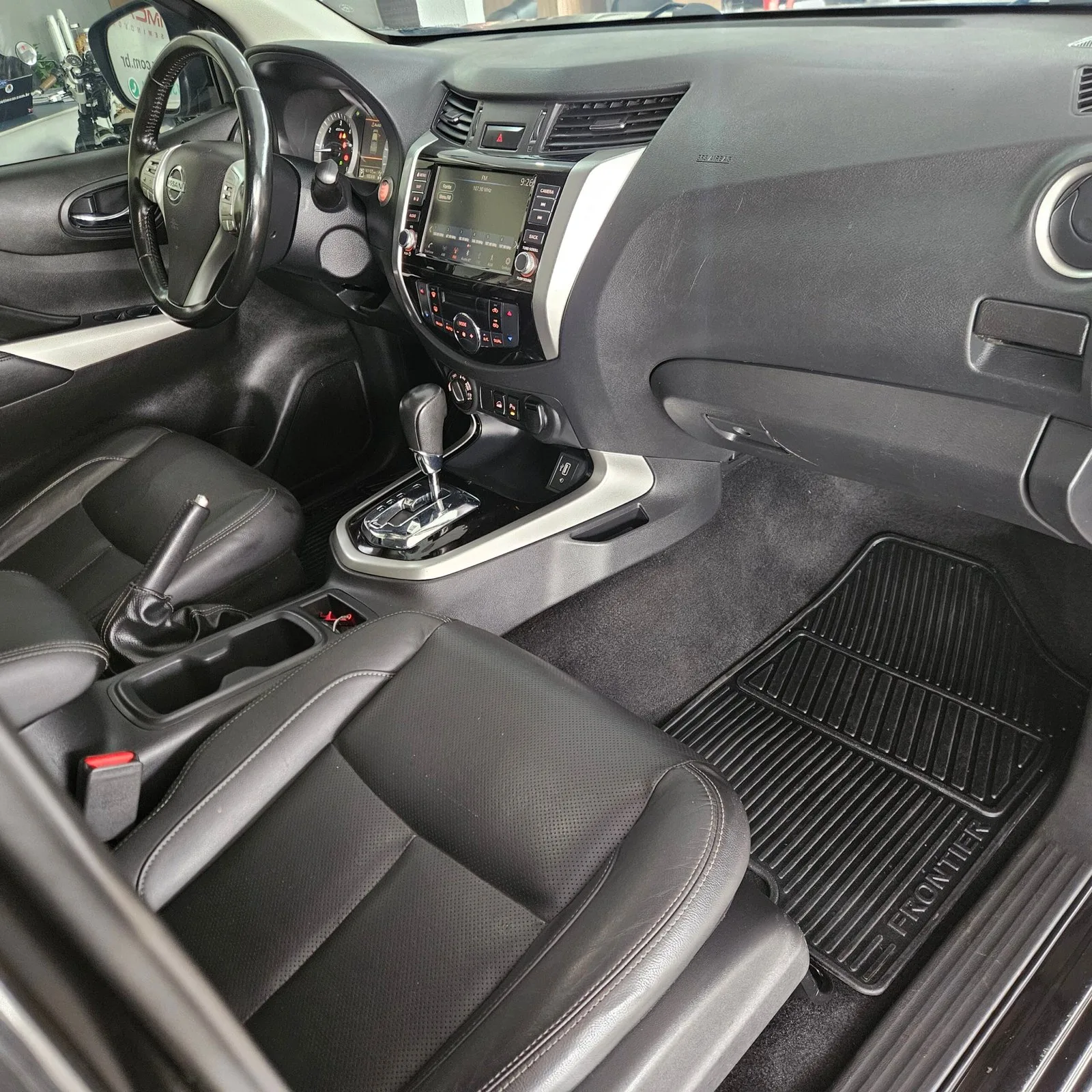 Nissan Frontier — foto 14