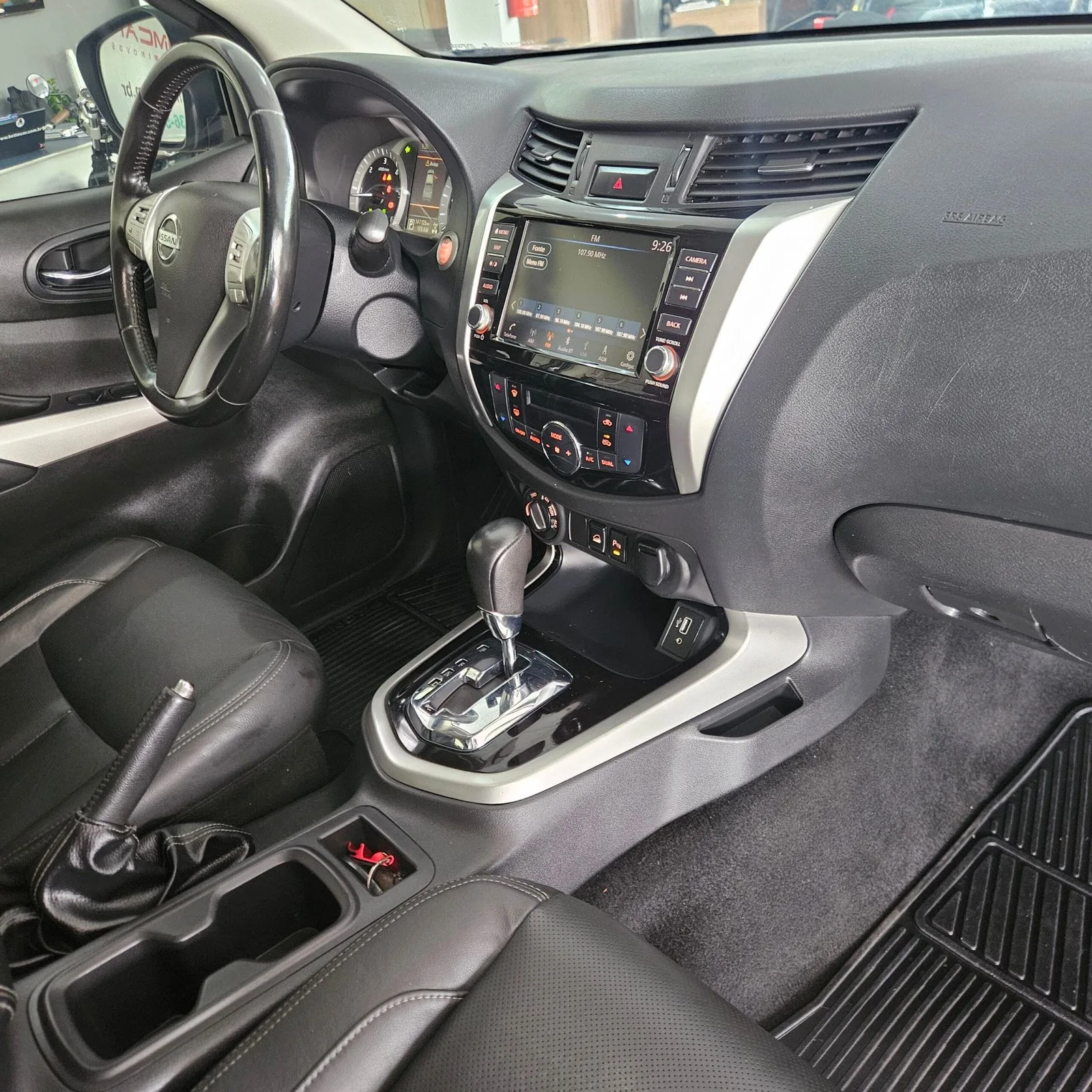 Nissan Frontier — foto 15