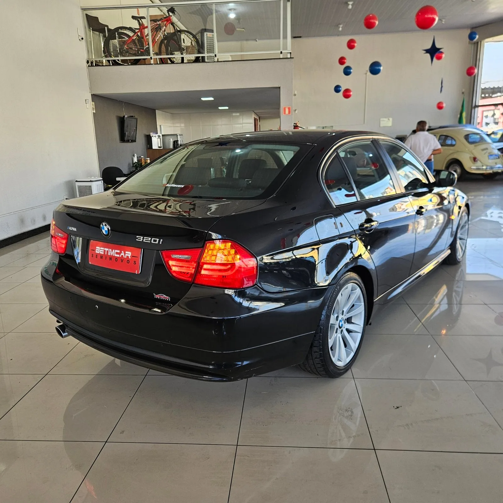 BMW 320i — foto 3