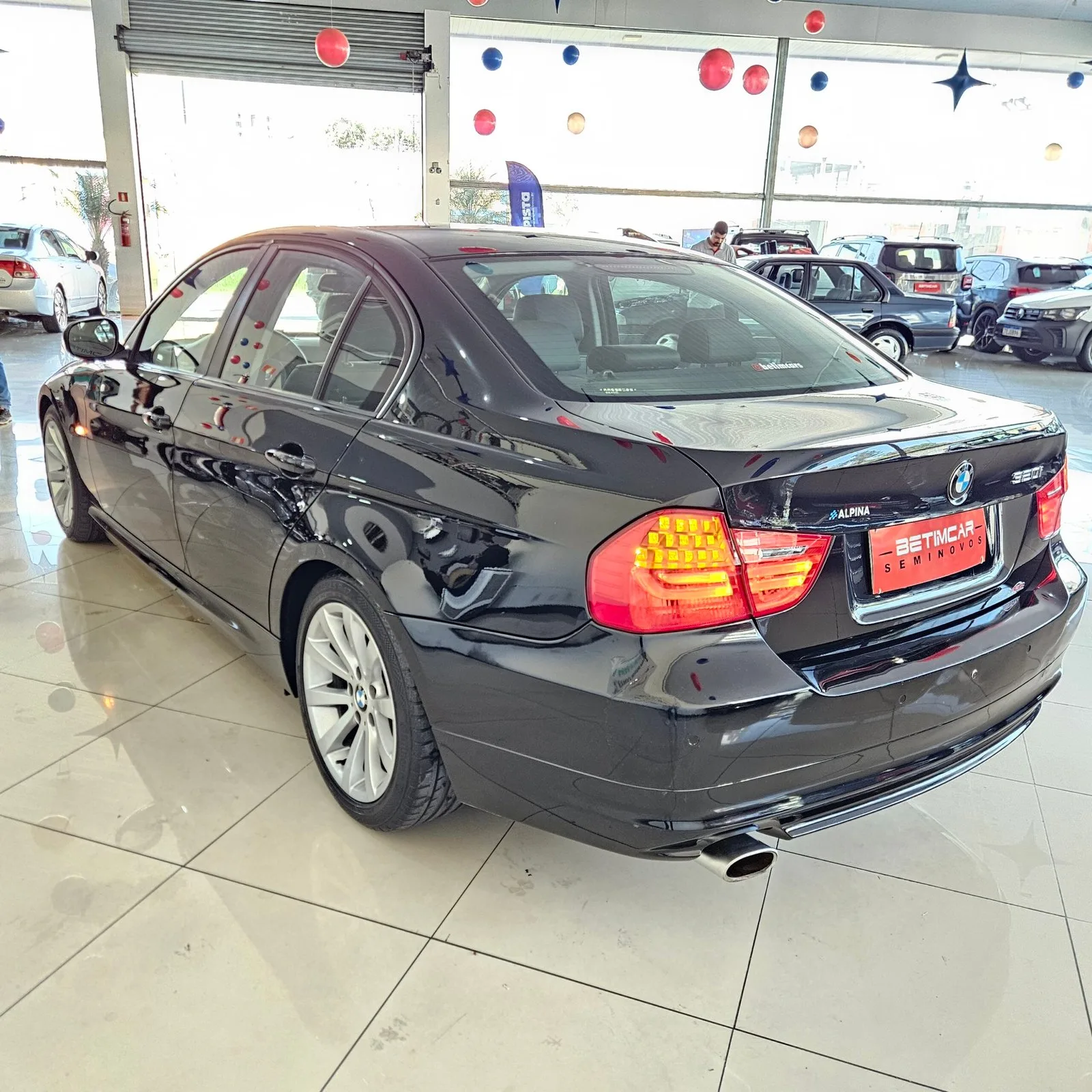 BMW 320i — foto 15