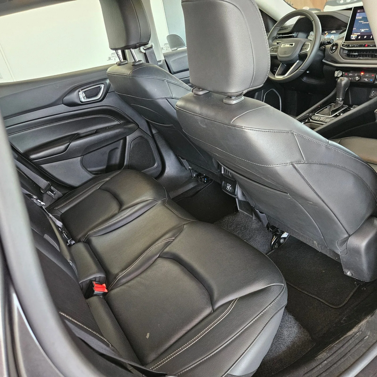 Jeep Compass — foto 13